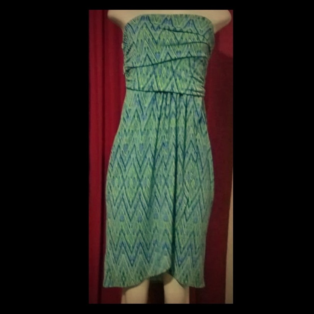 NWOT JENNIFER LOOEZ DRESS M